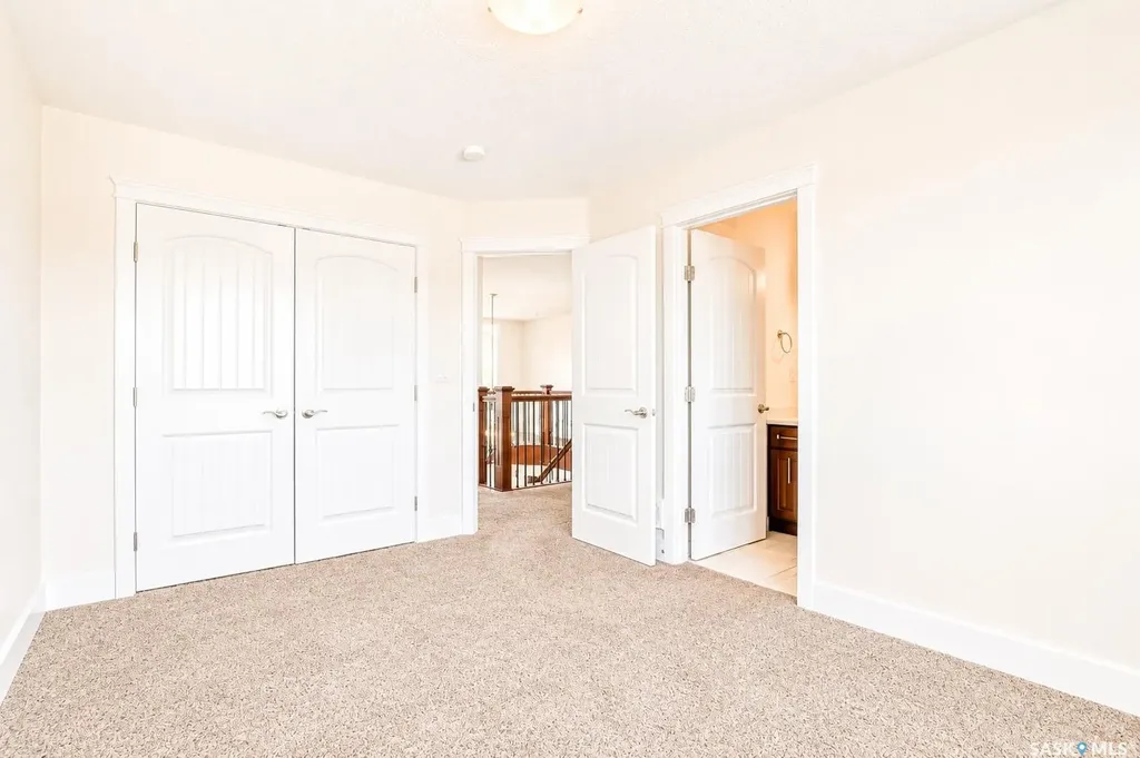 6 Mckenzie Landing White City SK S4L 0B2