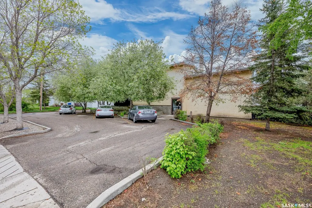 4220 Castle Road Regina SK S4S 4W1