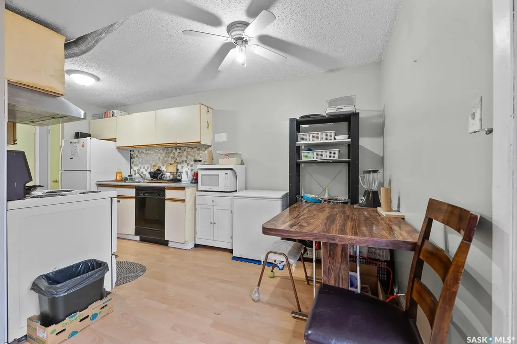 4220 Castle Road Regina SK S4S 4W1