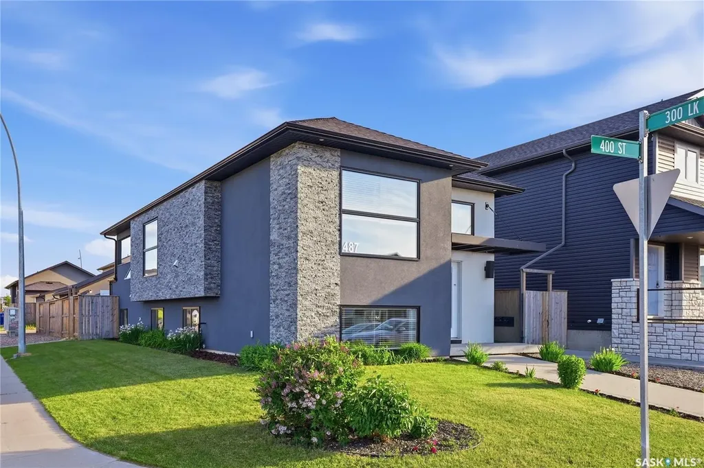 487 Kloppenburg Street Saskatoon SK S7W 0N8