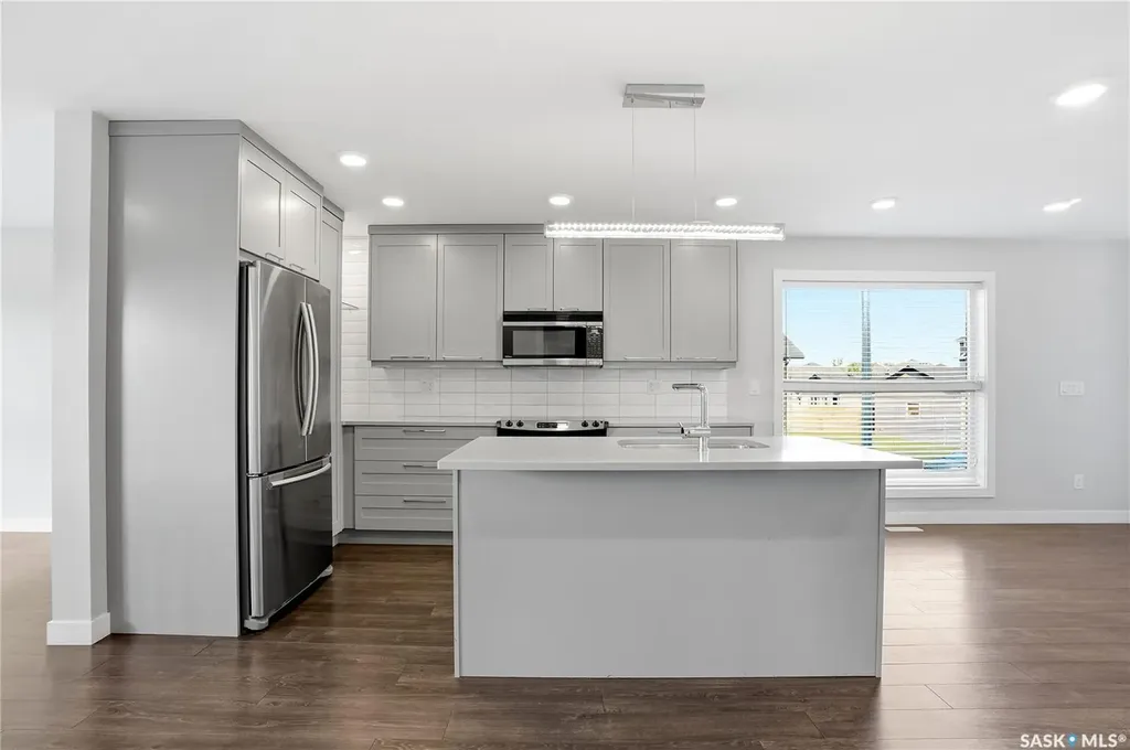 487 Kloppenburg Street Saskatoon SK S7W 0N8