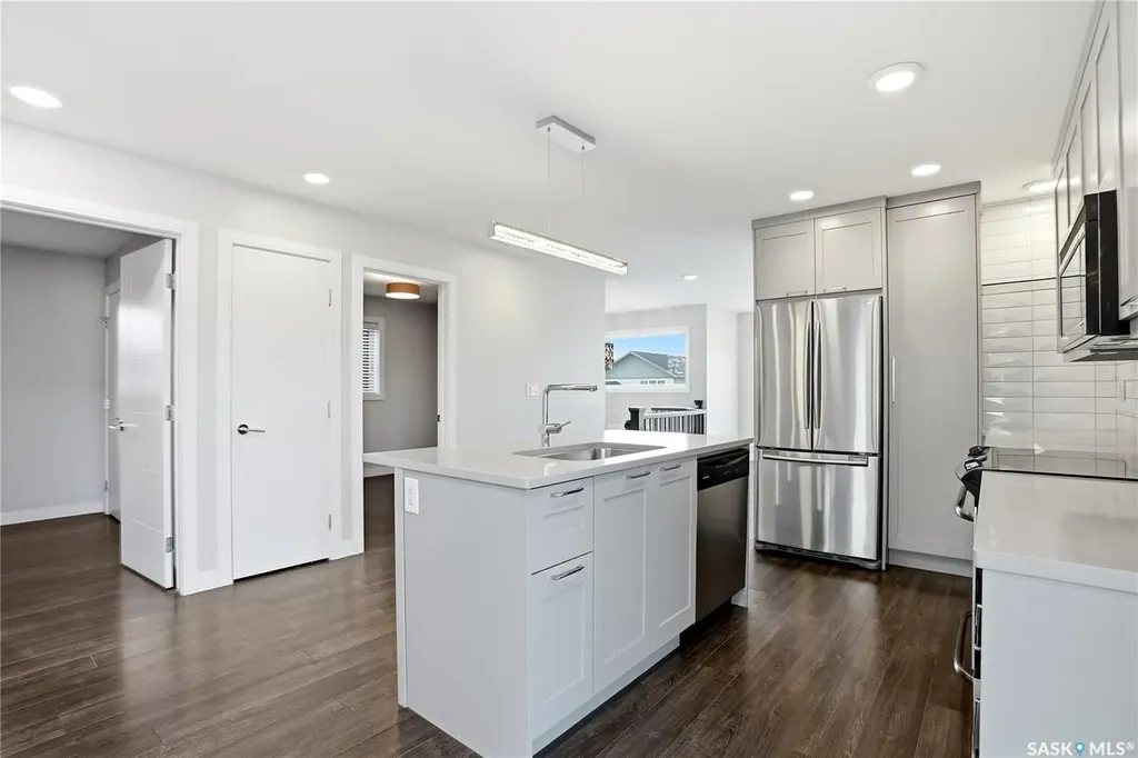 487 Kloppenburg Street Saskatoon SK S7W 0N8