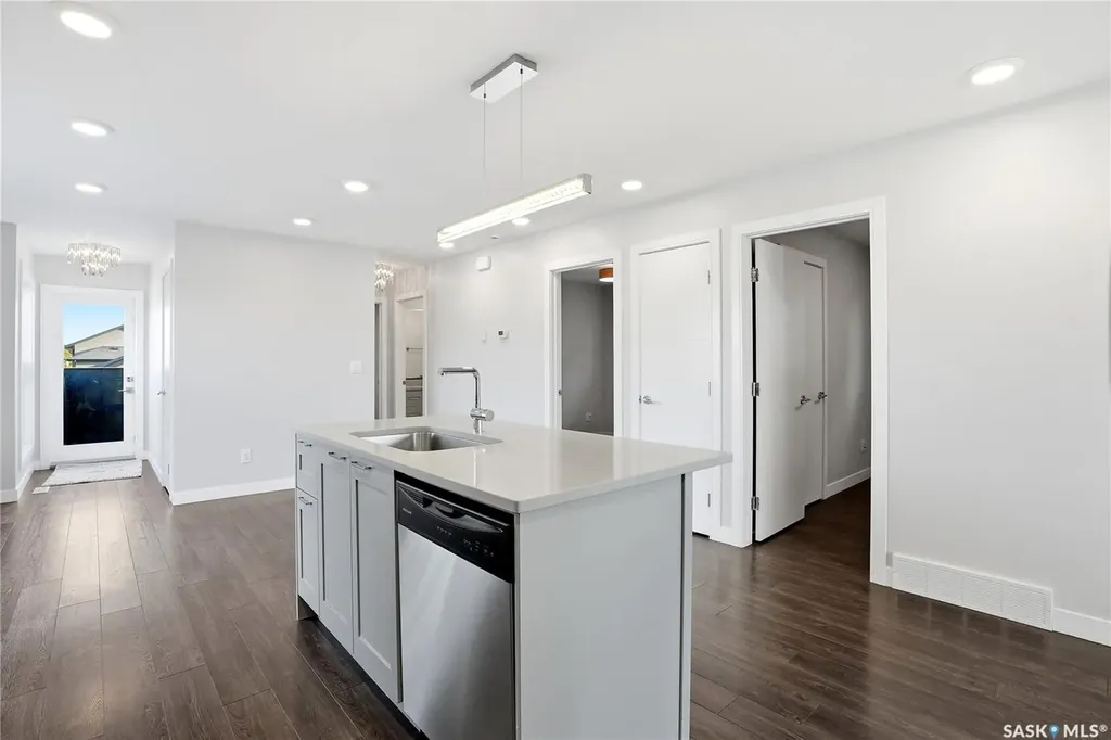 487 Kloppenburg Street Saskatoon SK S7W 0N8