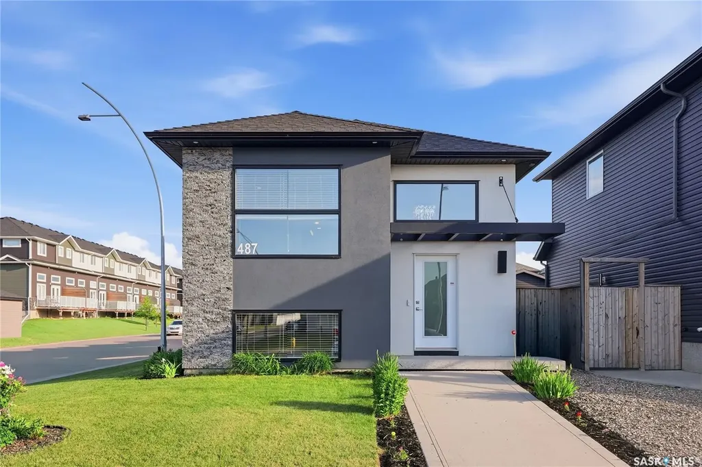 487 Kloppenburg Street Saskatoon SK S7W 0N8