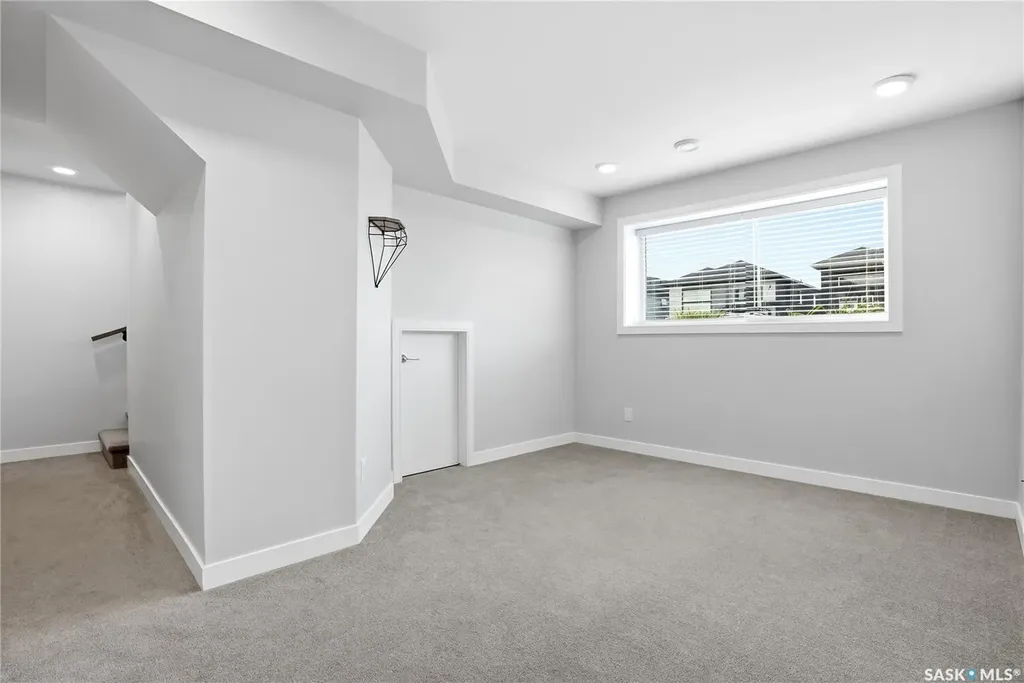 487 Kloppenburg Street Saskatoon SK S7W 0N8