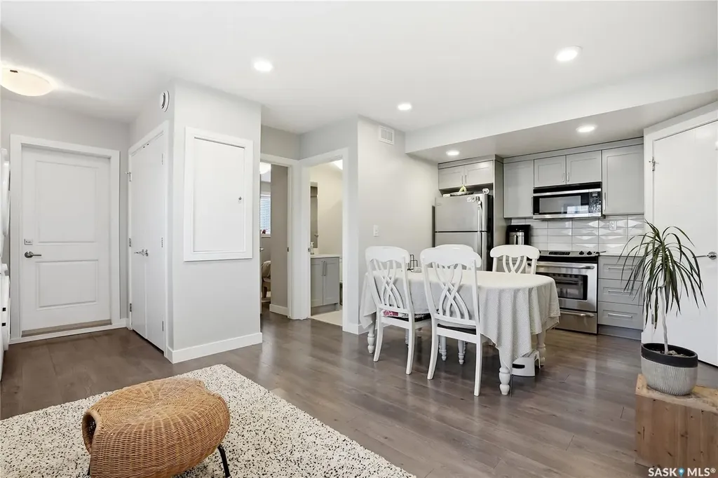 487 Kloppenburg Street Saskatoon SK S7W 0N8