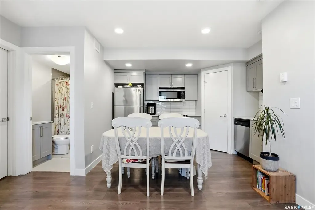 487 Kloppenburg Street Saskatoon SK S7W 0N8