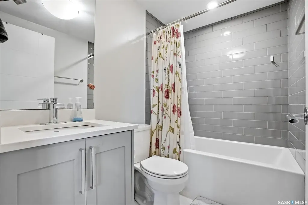 487 Kloppenburg Street Saskatoon SK S7W 0N8