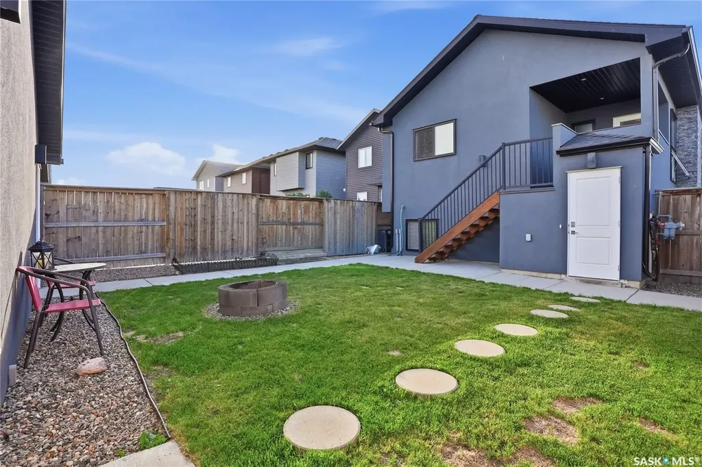 487 Kloppenburg Street Saskatoon SK S7W 0N8