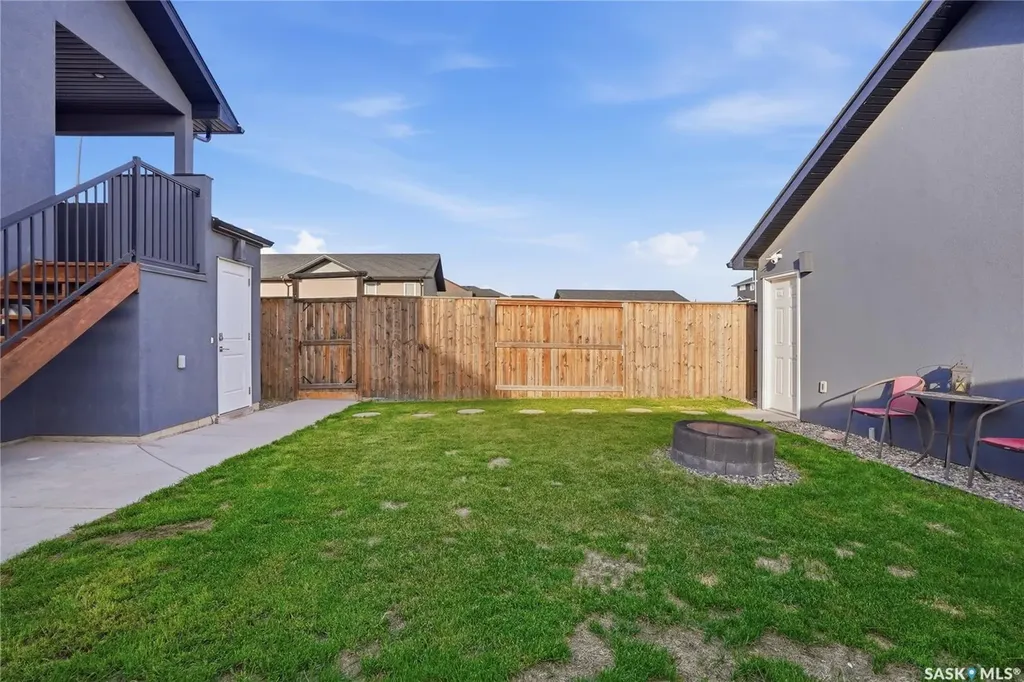 487 Kloppenburg Street Saskatoon SK S7W 0N8