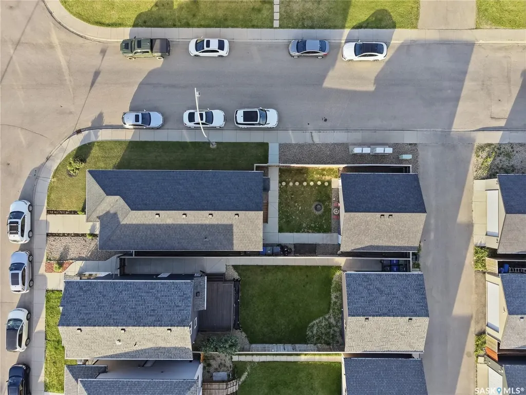 487 Kloppenburg Street Saskatoon SK S7W 0N8