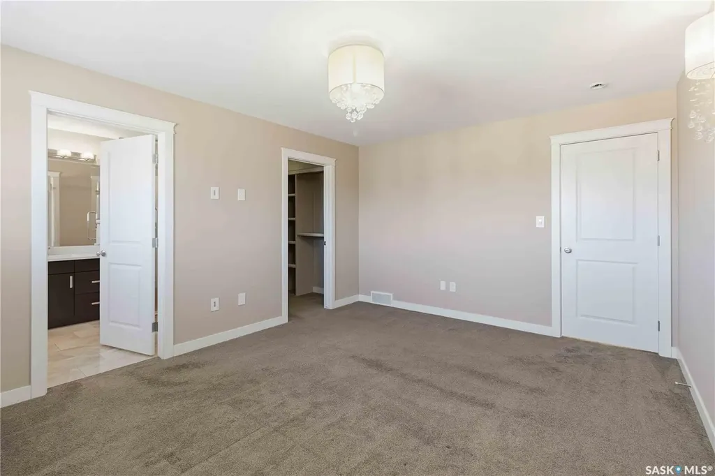 175 Gillies Lane Saskatoon SK S7V 0J8