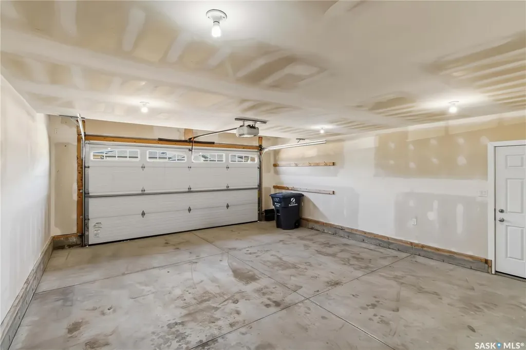 175 Gillies Lane Saskatoon SK S7V 0J8