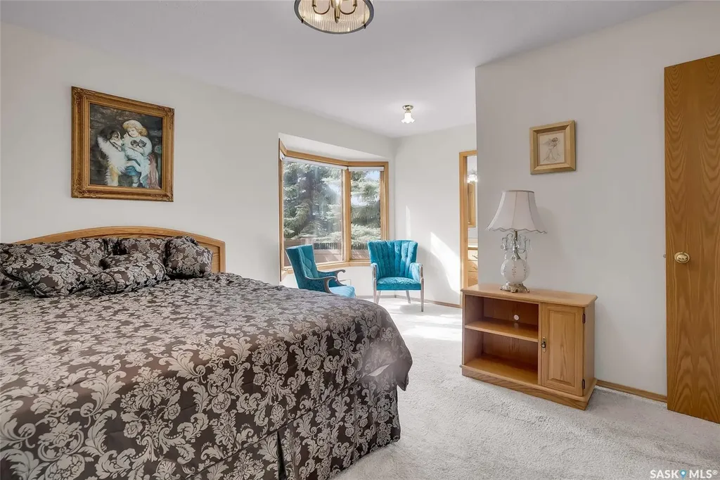 420 Heritage Crescent Saskatoon SK S7H 5P3