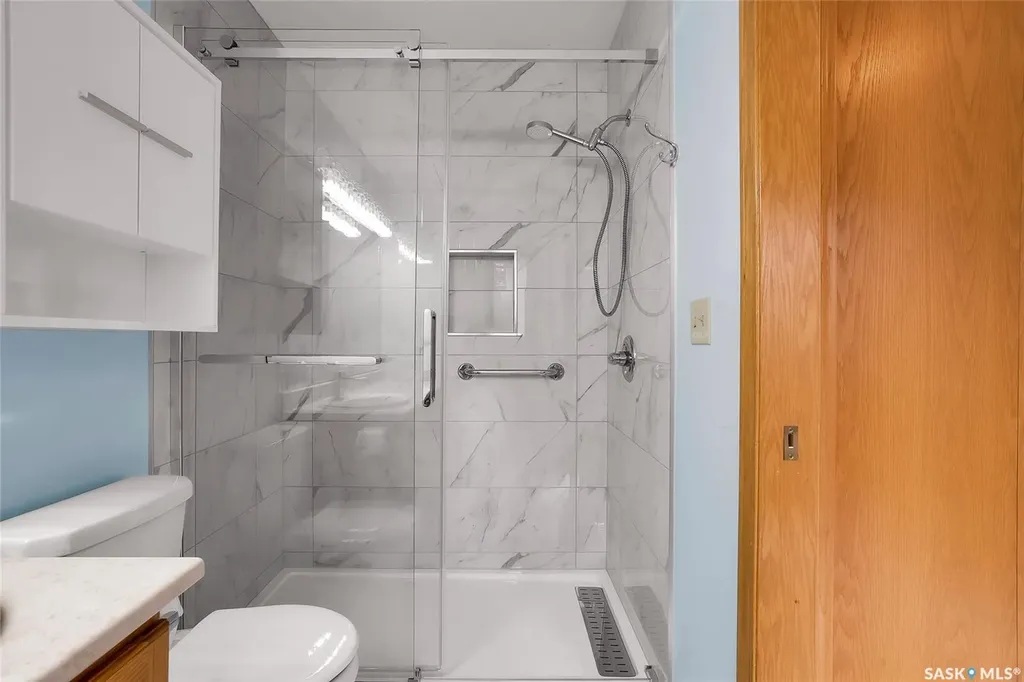420 Heritage Crescent Saskatoon SK S7H 5P3
