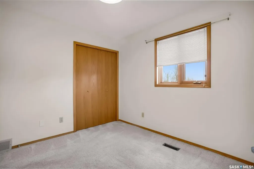 420 Heritage Crescent Saskatoon SK S7H 5P3