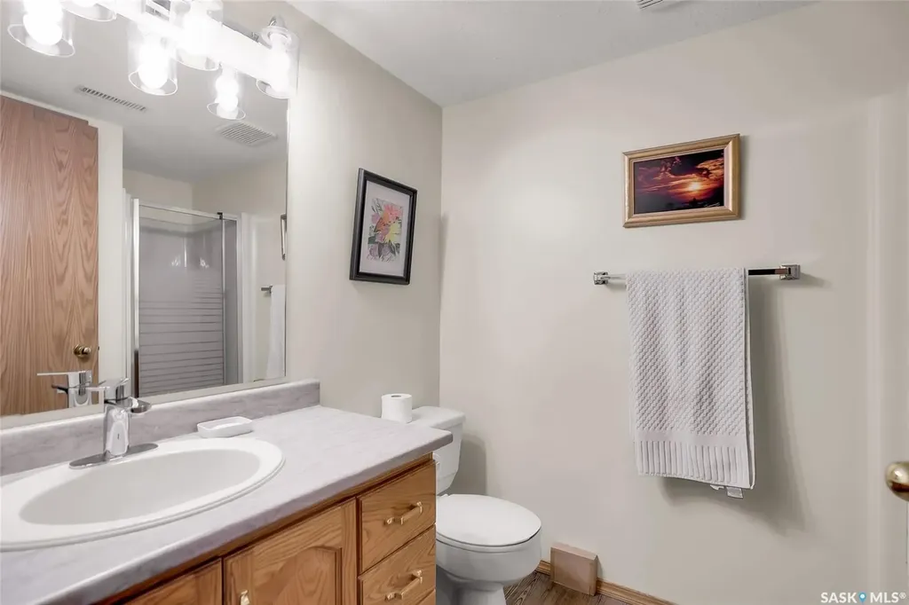 420 Heritage Crescent Saskatoon SK S7H 5P3
