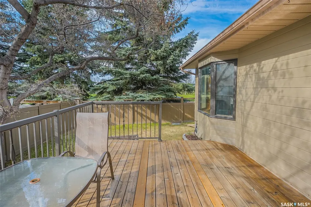 420 Heritage Crescent Saskatoon SK S7H 5P3