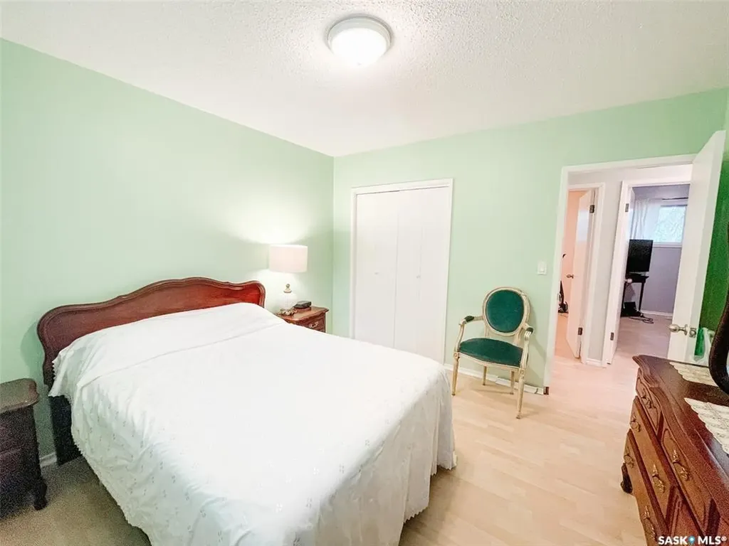 1617 Ruth Street E Saskatoon SK S7J 0L7
