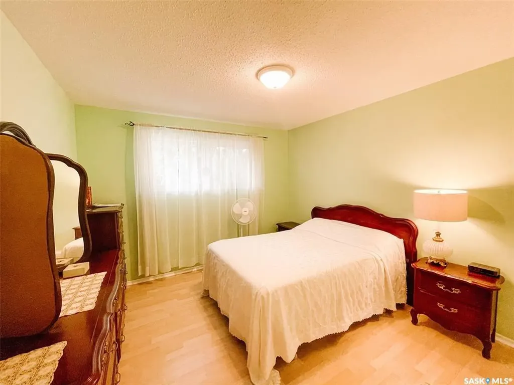 1617 Ruth Street E Saskatoon SK S7J 0L7