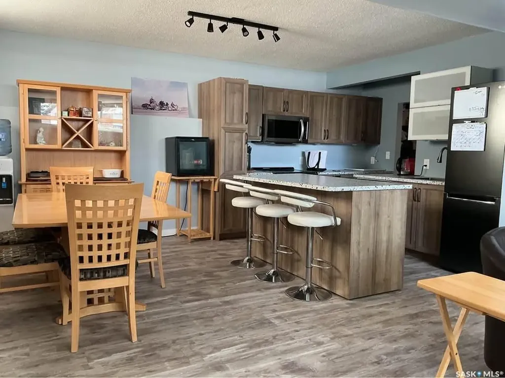 1617 Ruth Street E Saskatoon SK S7J 0L7