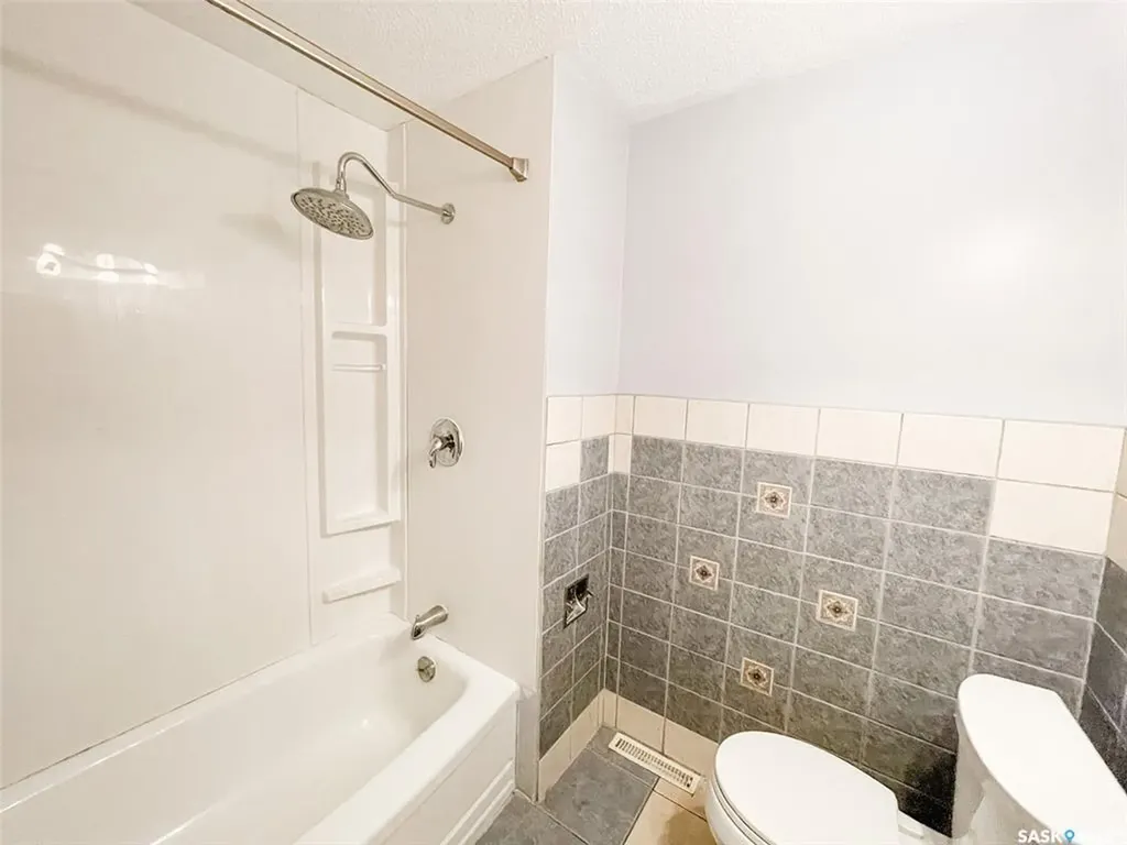 1617 Ruth Street E Saskatoon SK S7J 0L7