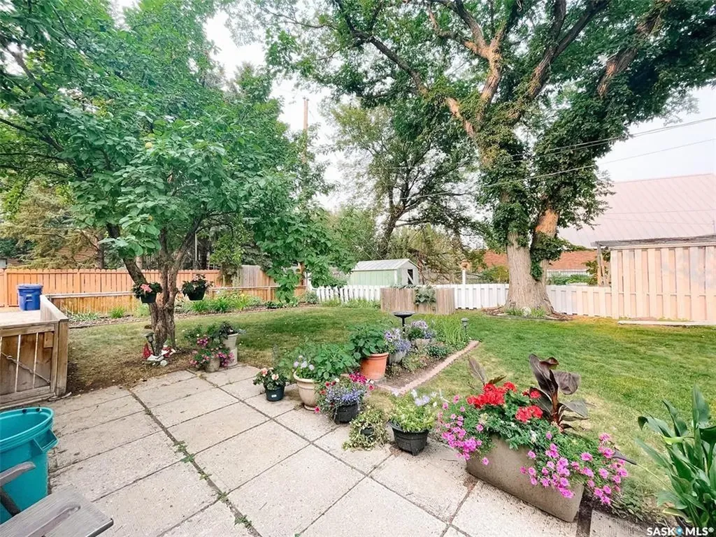1617 Ruth Street E Saskatoon SK S7J 0L7