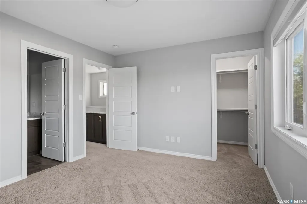 4102 3rd Avenue N Regina SK S4R 2B7