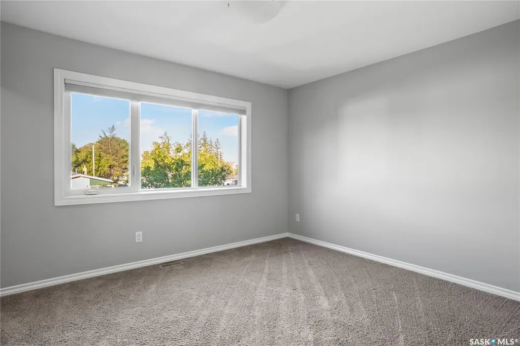 4102 3rd Avenue N Regina SK S4R 2B7