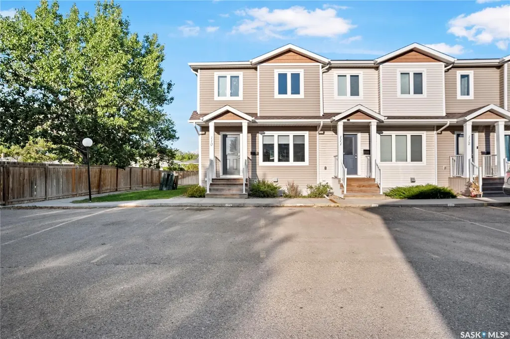 4102 3rd Avenue N Regina SK S4R 2B7