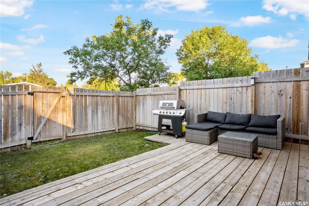 4102 3rd Avenue N Regina SK S4R 2B7