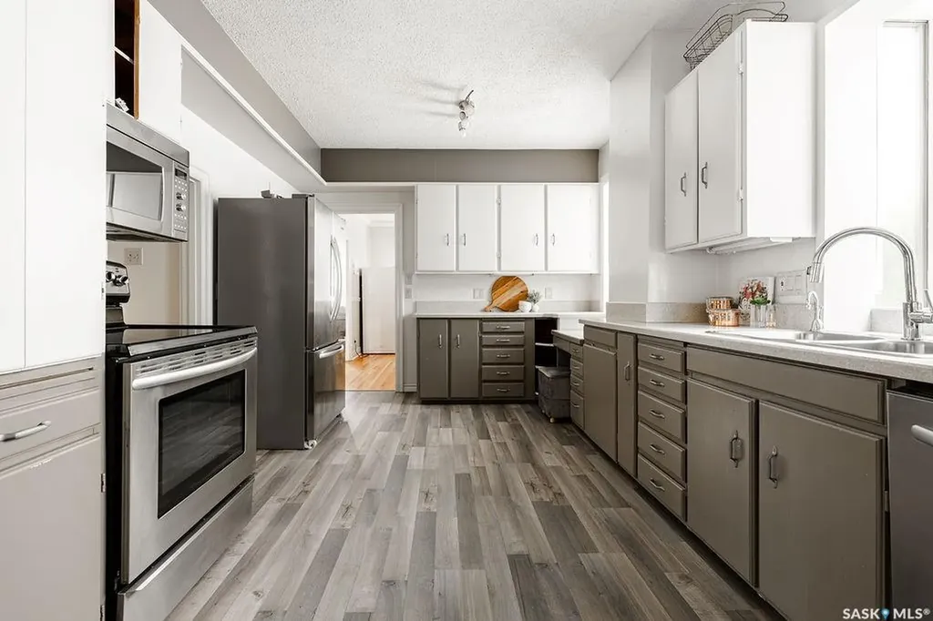 1004 University Drive Saskatoon SK S7N 0K3