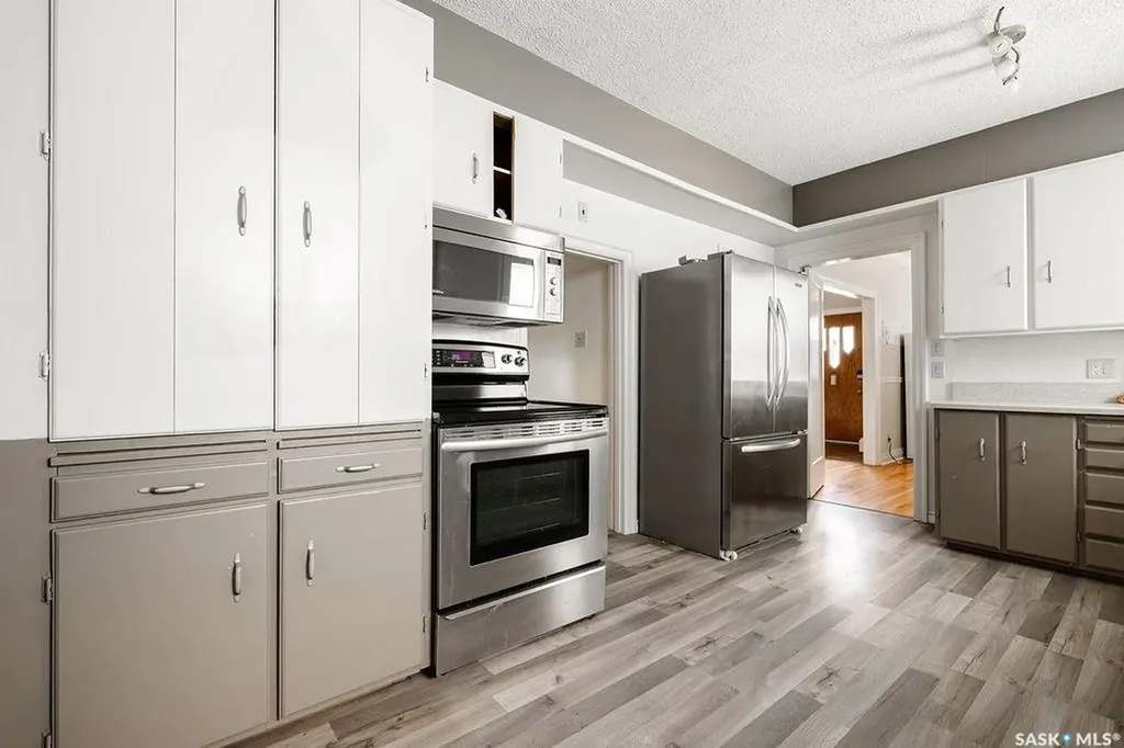 1004 University Drive Saskatoon SK S7N 0K3