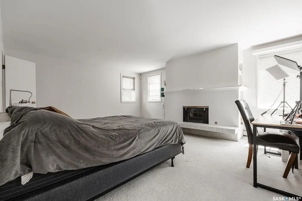 1004 University Drive Saskatoon SK S7N 0K3