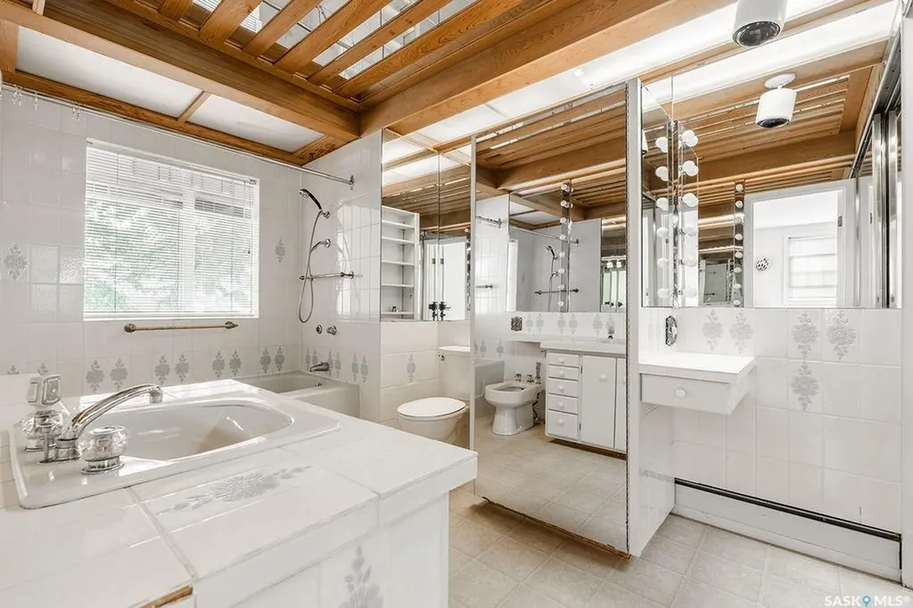1004 University Drive Saskatoon SK S7N 0K3