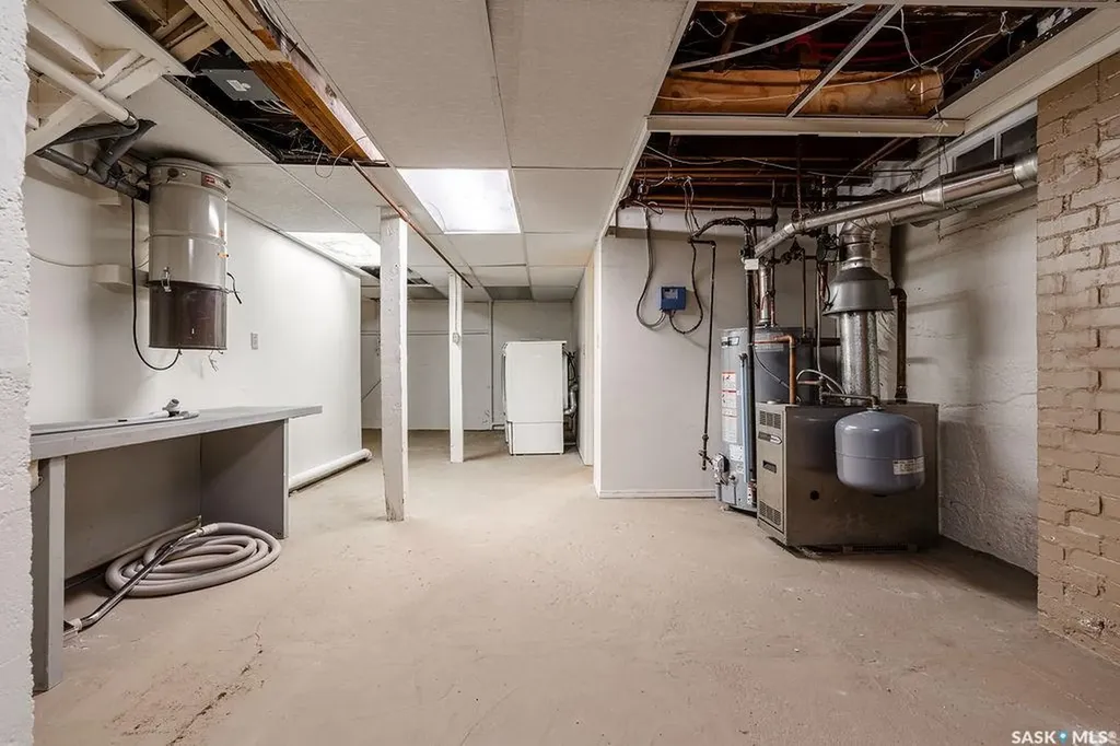 1004 University Drive Saskatoon SK S7N 0K3