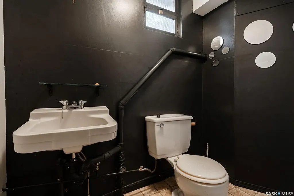 1004 University Drive Saskatoon SK S7N 0K3