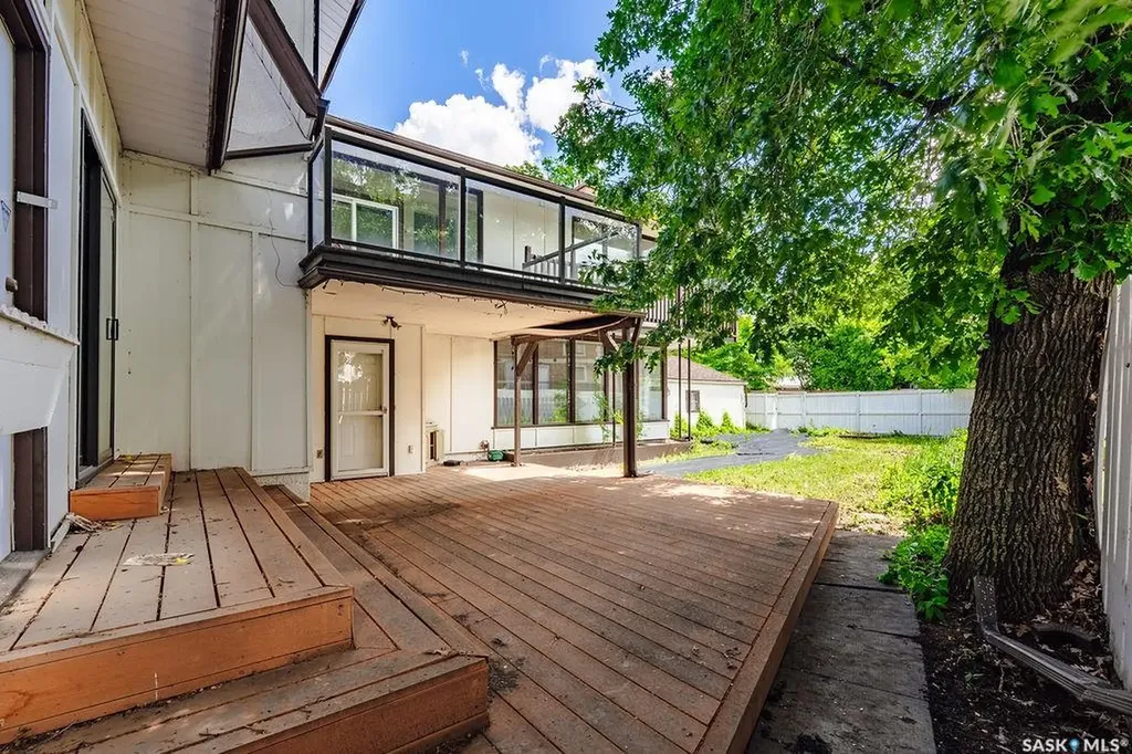 1004 University Drive Saskatoon SK S7N 0K3
