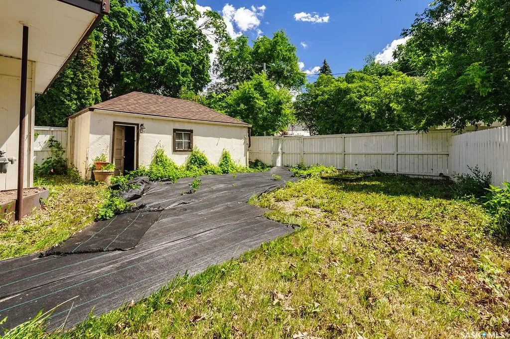 1004 University Drive Saskatoon SK S7N 0K3