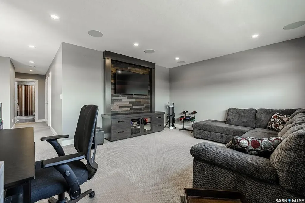 535 Pichler Way Saskatoon SK S7V 0H2