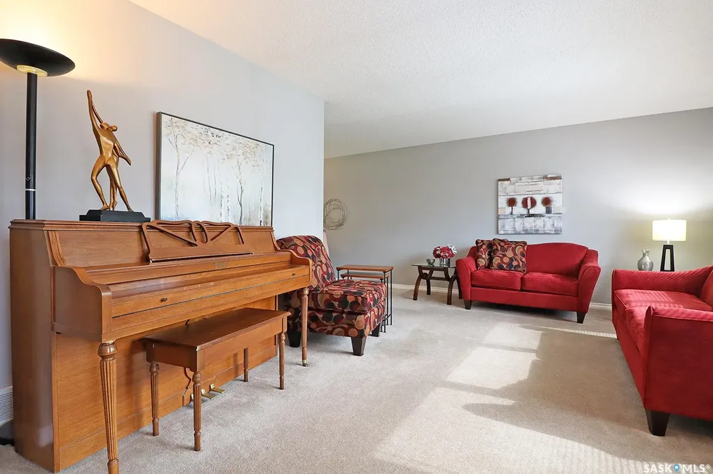 72 Collacott Drive Yorkton SK S3N 3E6