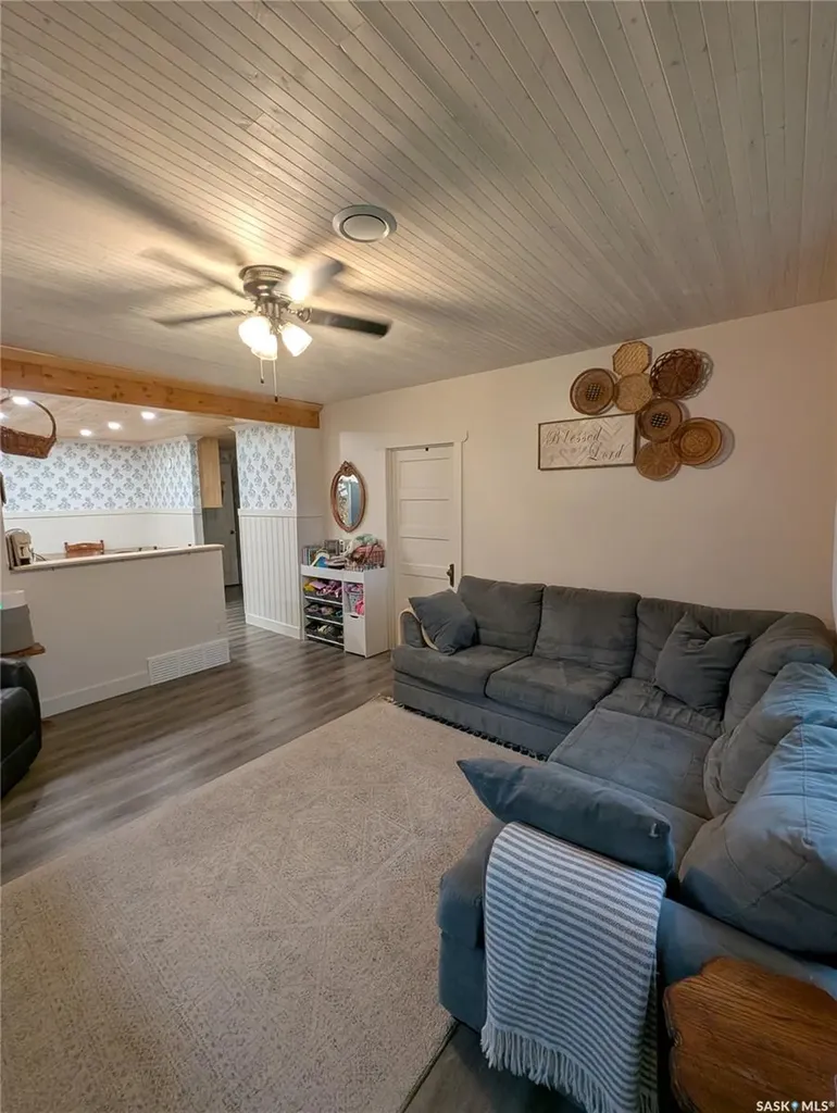 2009 7th Street Rosthern SK S0K 3R0