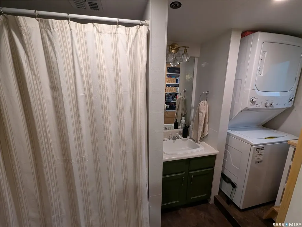 2009 7th Street Rosthern SK S0K 3R0
