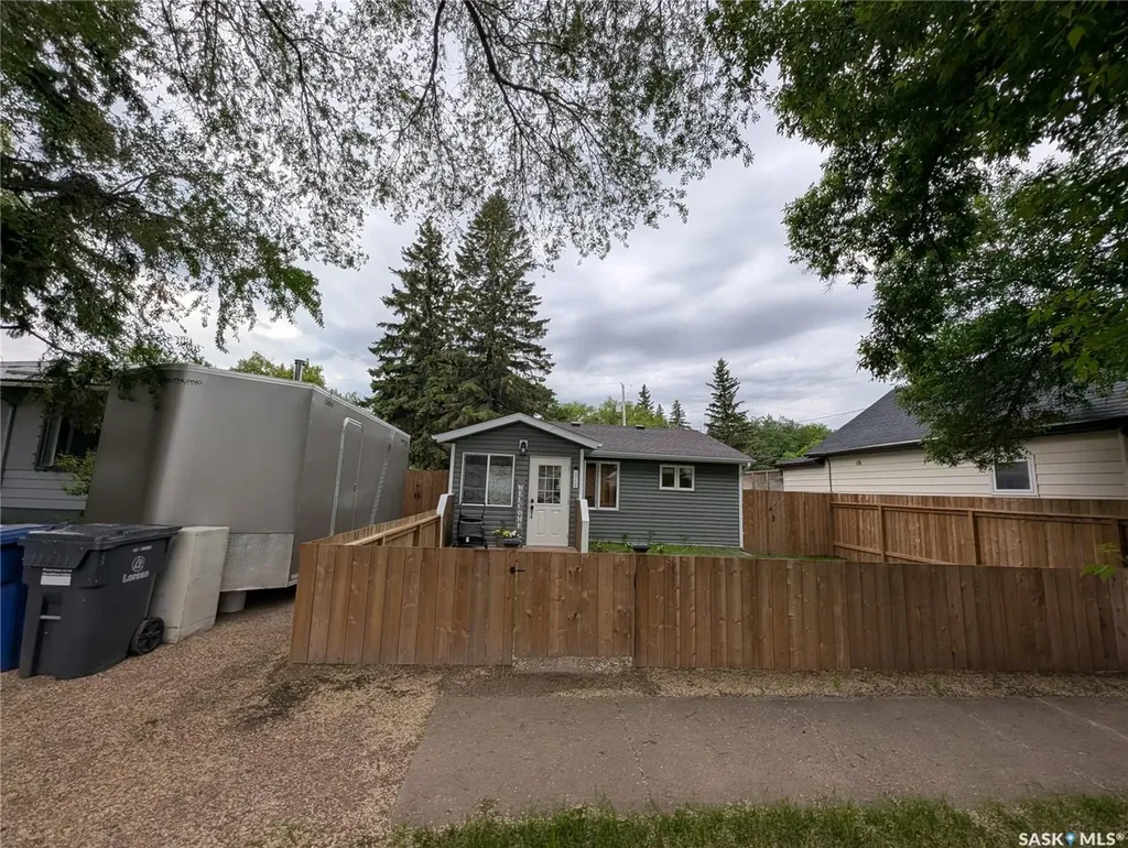 2009 7th Street Rosthern SK S0K 3R0
