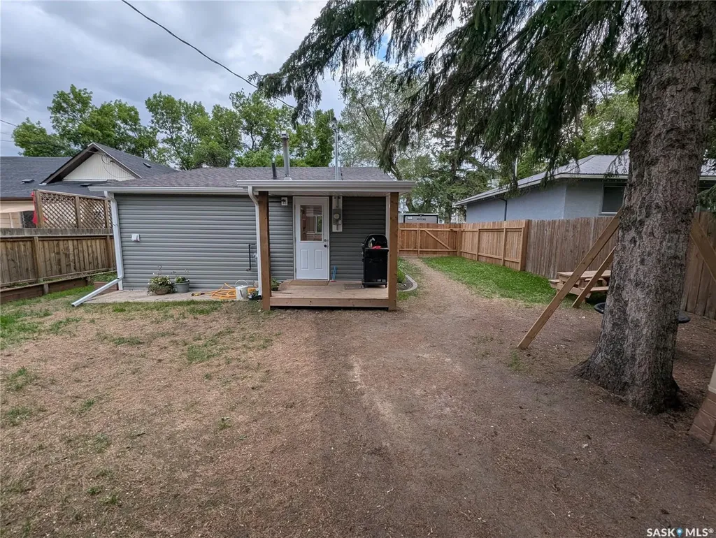 2009 7th Street Rosthern SK S0K 3R0