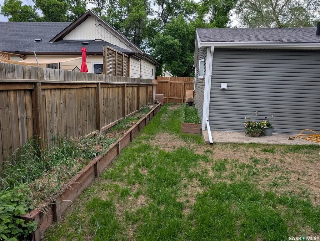 2009 7th Street Rosthern SK S0K 3R0