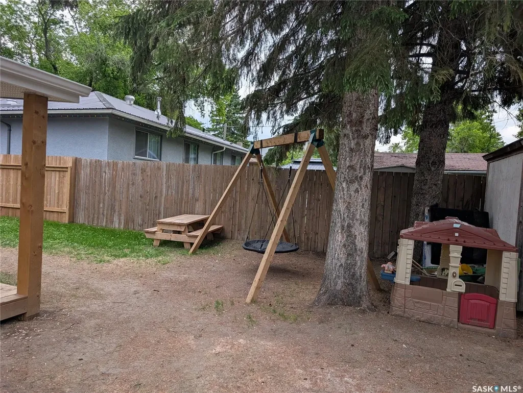 2009 7th Street Rosthern SK S0K 3R0