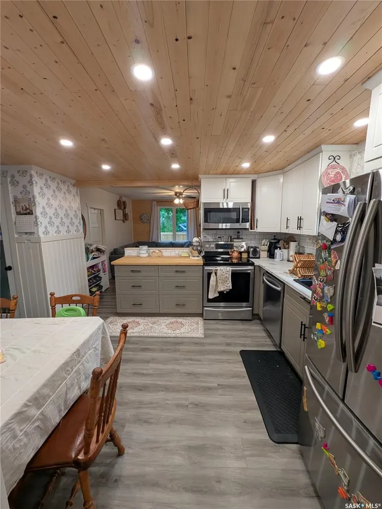 2009 7th Street Rosthern SK S0K 3R0
