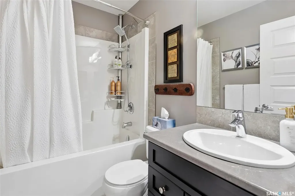 419 Kensington Boulevard Saskatoon SK S7L 6N7