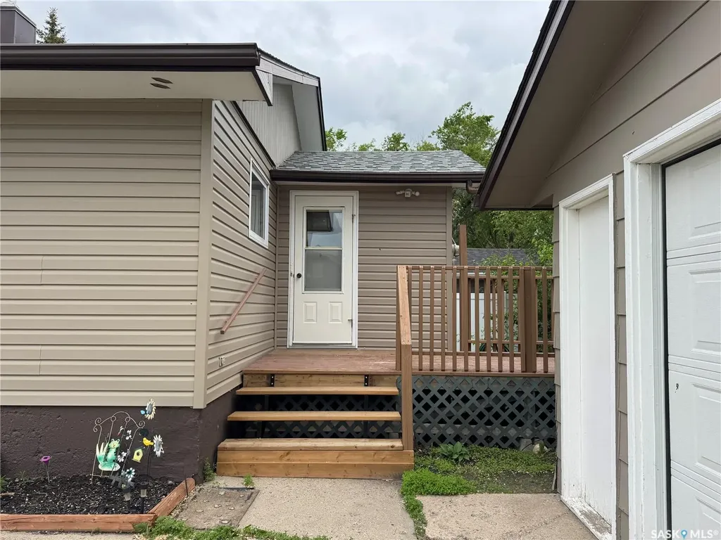 143 Broadway Street Foam Lake SK S0A 1A0